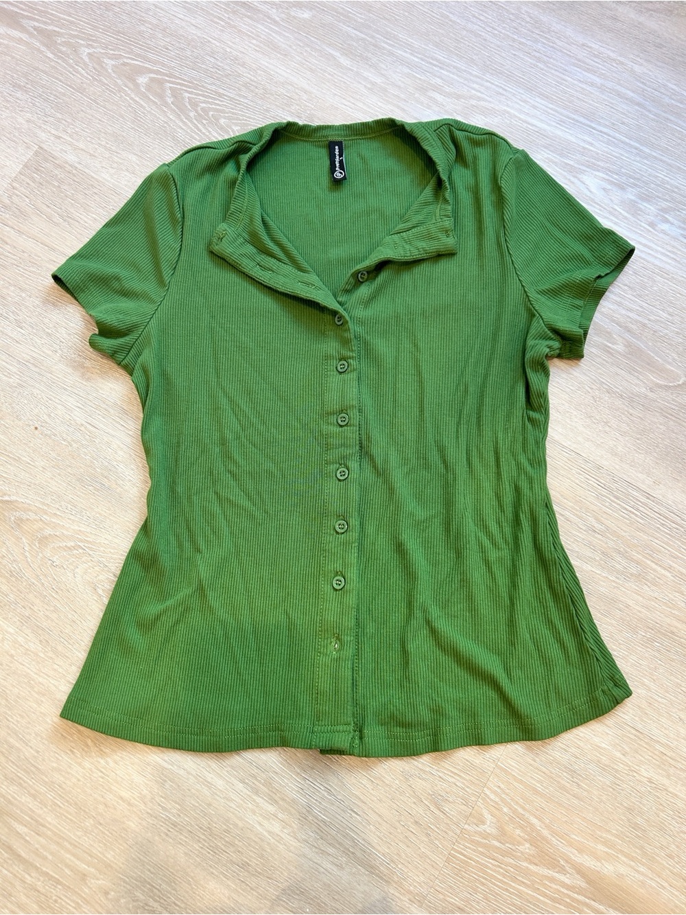 Pretty Garden green ribbed button up blouse size small